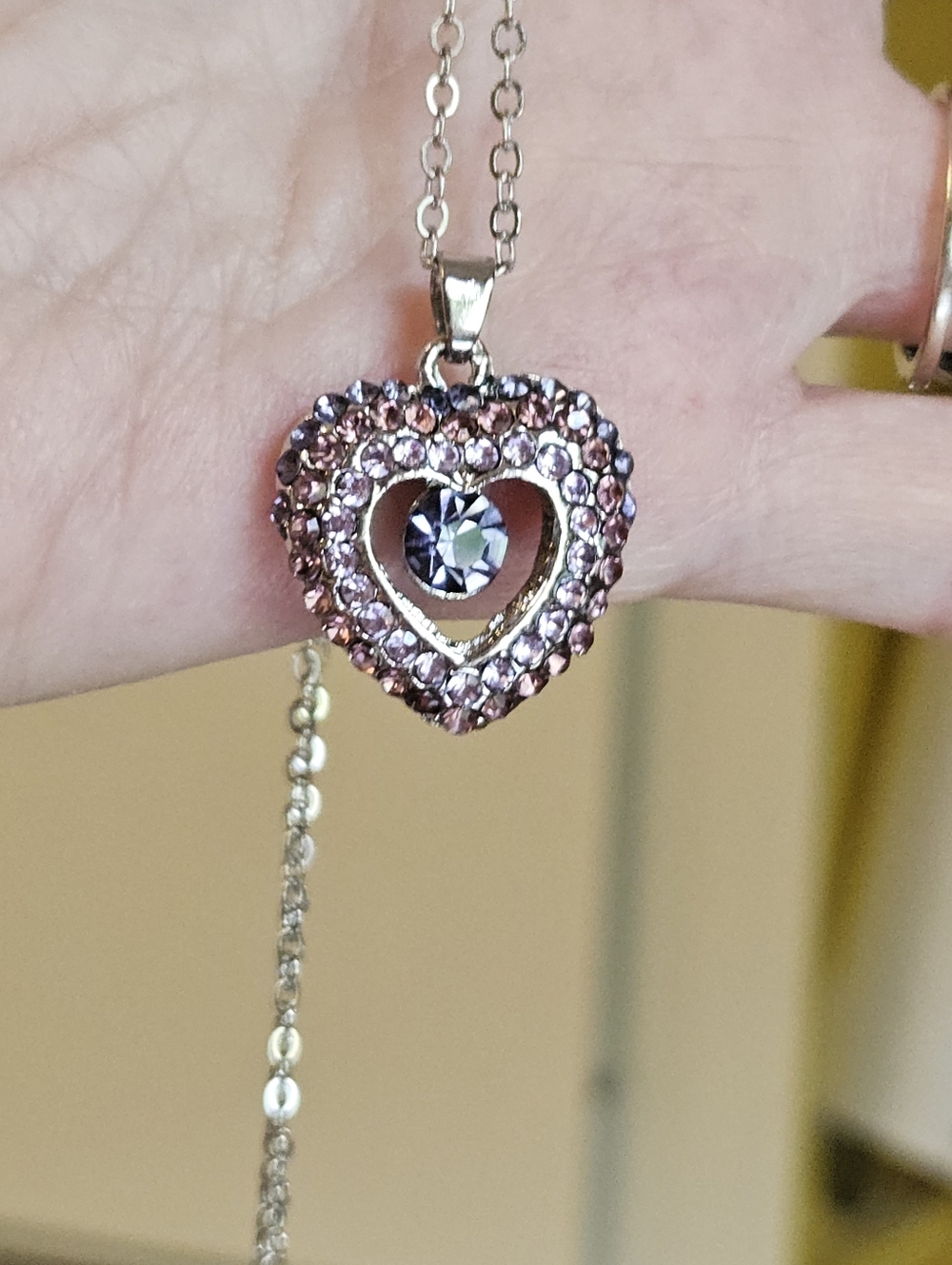 💜🩷BOGO* Ombré Lavender/Pink Rhinestone Floating Heart Necklace Pendant - NWOT